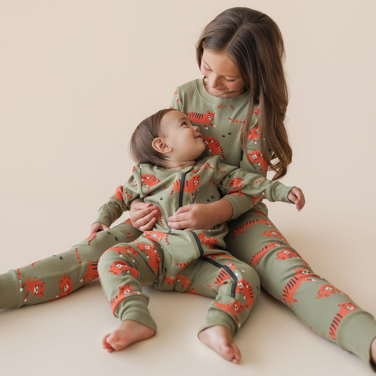 Organic Signature Print '2-Way' Zip Romper - Long Sleeve